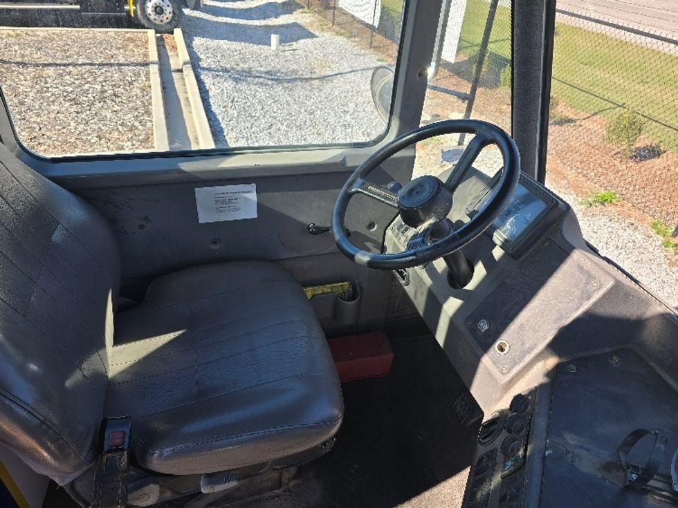 Yard Truck-Heavy Duty Tractors-Ottawa-2020-T2-Atlanta (Forest Park)-GA-15,204\n\t\tmiles-$ 79,000 - Image 13