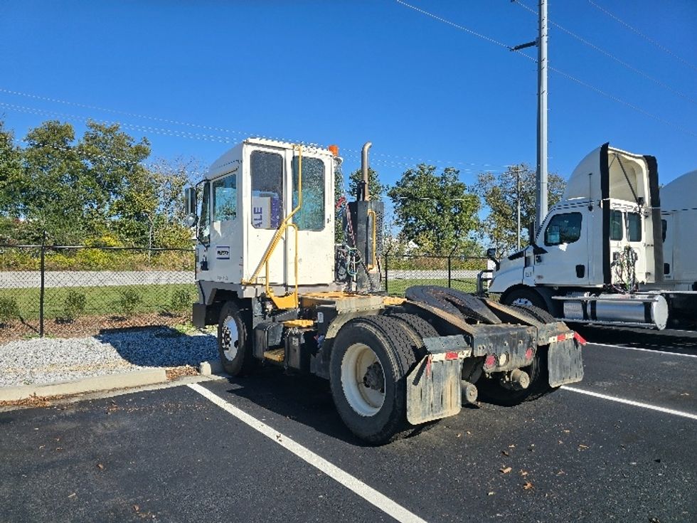 Yard Truck-Heavy Duty Tractors-Ottawa-2020-T2-Atlanta (Forest Park)-GA-15,204\n\t\tmiles-$ 79,000 - Image 5
