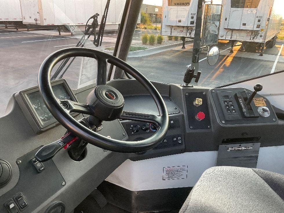 Yard Truck-Heavy Duty Tractors-Ottawa-2020-T2-Boise-ID-37,079\n\t\tmiles-$ 75,250 - Image 10