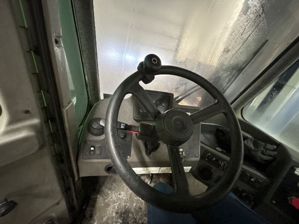 Yard Truck-Heavy Duty Tractors-Ottawa-2020-T2-Brooklyn Park-MN-17,128\n\t\tmiles-$ 63,500 - Image 10