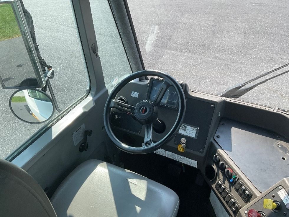 Yard Truck-Heavy Duty Tractors-Ottawa-2020-T2-Carlisle-PA-70,257\n\t\tmiles-$ 60,250 - Image 18