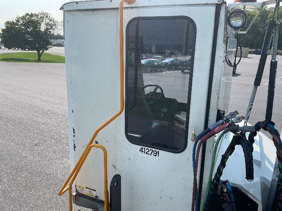 Yard Truck-Heavy Duty Tractors-Ottawa-2020-T2-Carlisle-PA-70,257\n\t\tmiles-$ 60,250 - Image 20