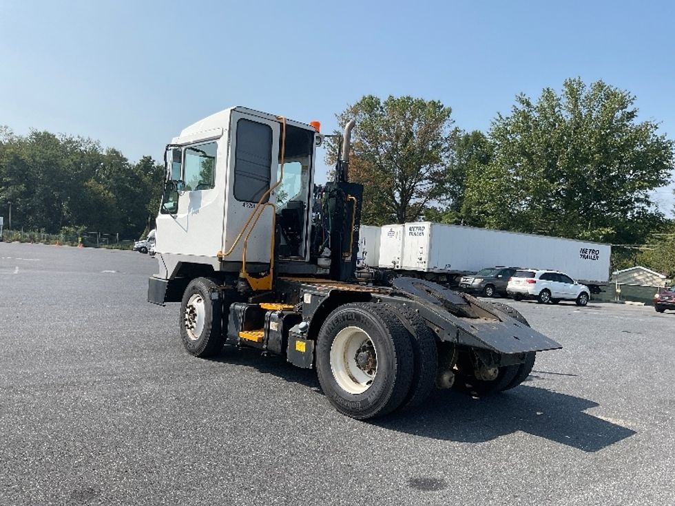 Yard Truck-Heavy Duty Tractors-Ottawa-2020-T2-Carlisle-PA-70,257\n\t\tmiles-$ 60,250 - Image 5