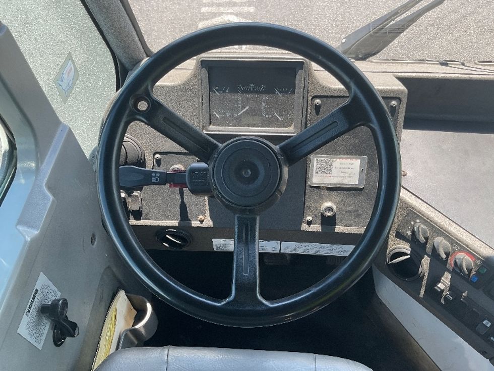 Yard Truck-Heavy Duty Tractors-Ottawa-2020-T2-Carlisle-PA-71,574\n\t\tmiles-$ 60,000 - Image 11