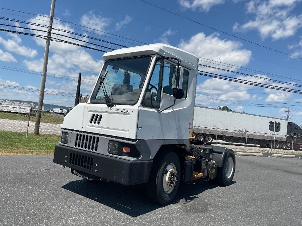 Yard Truck-Heavy Duty Tractors-Ottawa-2020-T2-Carlisle-PA-71,574\n\t\tmiles-$ 60,000 - Image 3