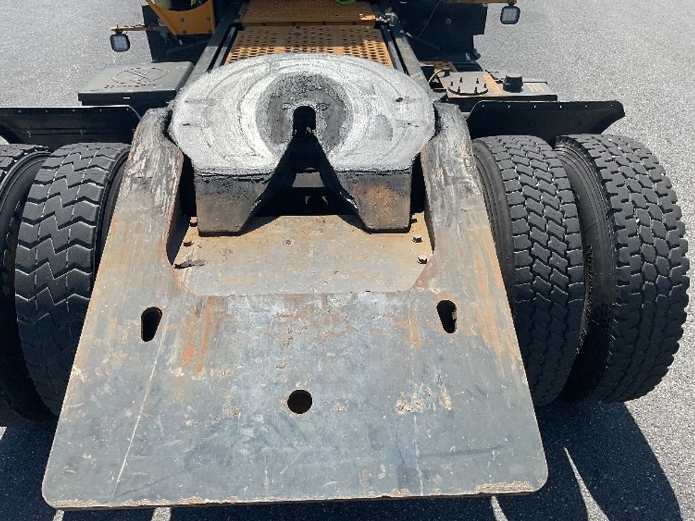 Yard Truck-Heavy Duty Tractors-Ottawa-2020-T2-Carlisle-PA-71,574\n\t\tmiles-$ 60,000 - Image 6