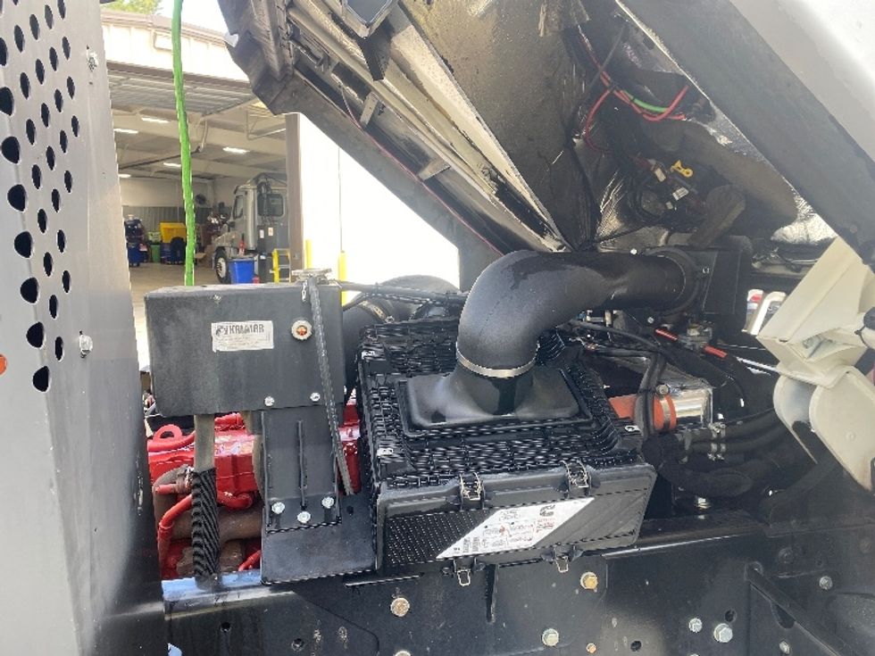 Yard Truck-Heavy Duty Tractors-Ottawa-2020-T2-Cleveland-TN-131,233\n\t\tmiles-$ 74,000 - Image 13