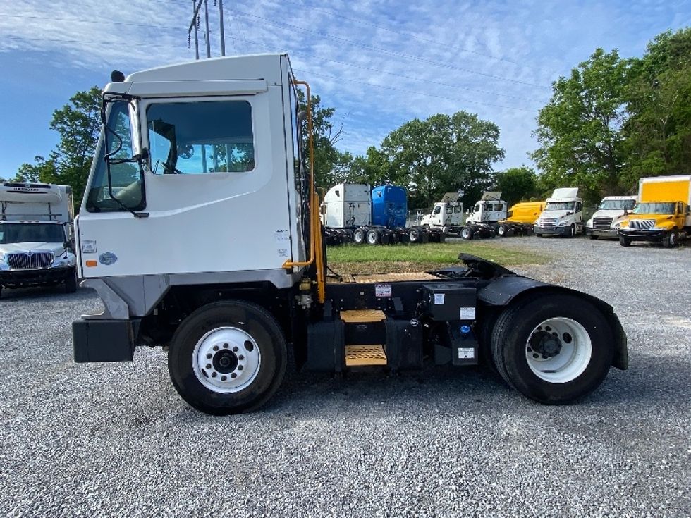 Yard Truck-Heavy Duty Tractors-Ottawa-2020-T2-Cleveland-TN-131,233\n\t\tmiles-$ 74,000 - Image 4