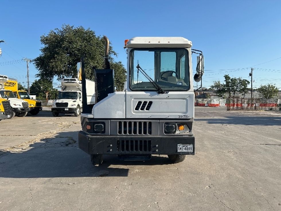 Yard Truck-Heavy Duty Tractors-Ottawa-2020-T2-Dallas-TX-24,053\n\t\tmiles-$ 89,500 - Image 2