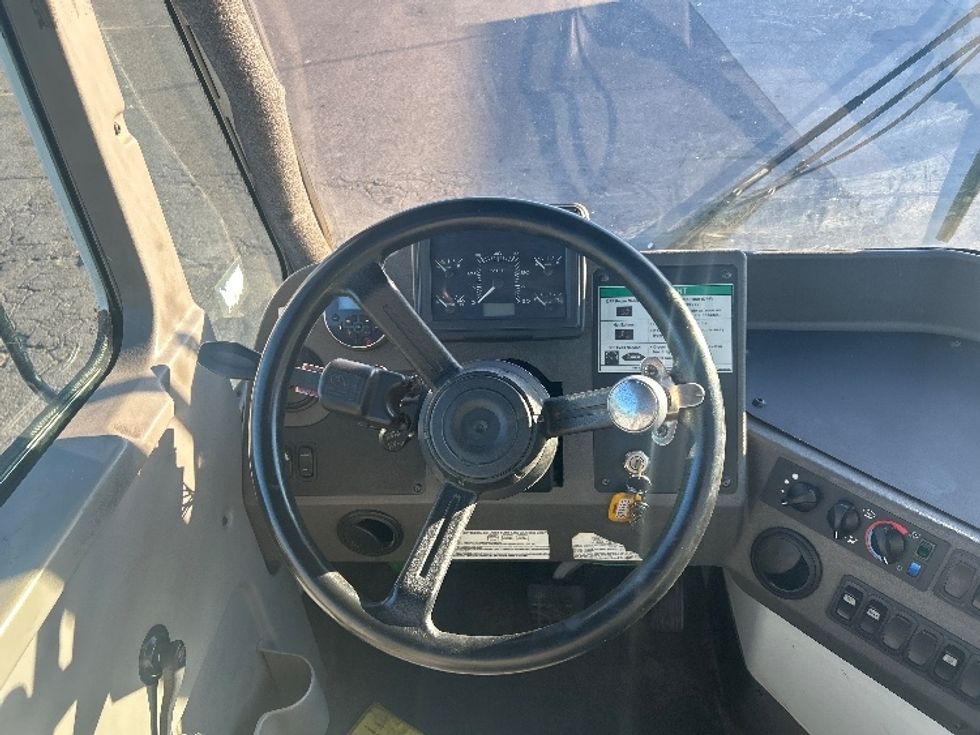 Yard Truck-Heavy Duty Tractors-Ottawa-2020-T2-Dalton-GA-19,363\n\t\tmiles-$ 75,000 - Image 10