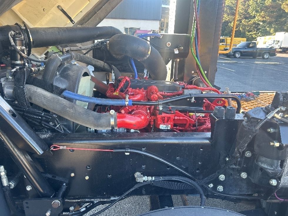 Yard Truck-Heavy Duty Tractors-Ottawa-2020-T2-Dalton-GA-19,363\n\t\tmiles-$ 75,000 - Image 16