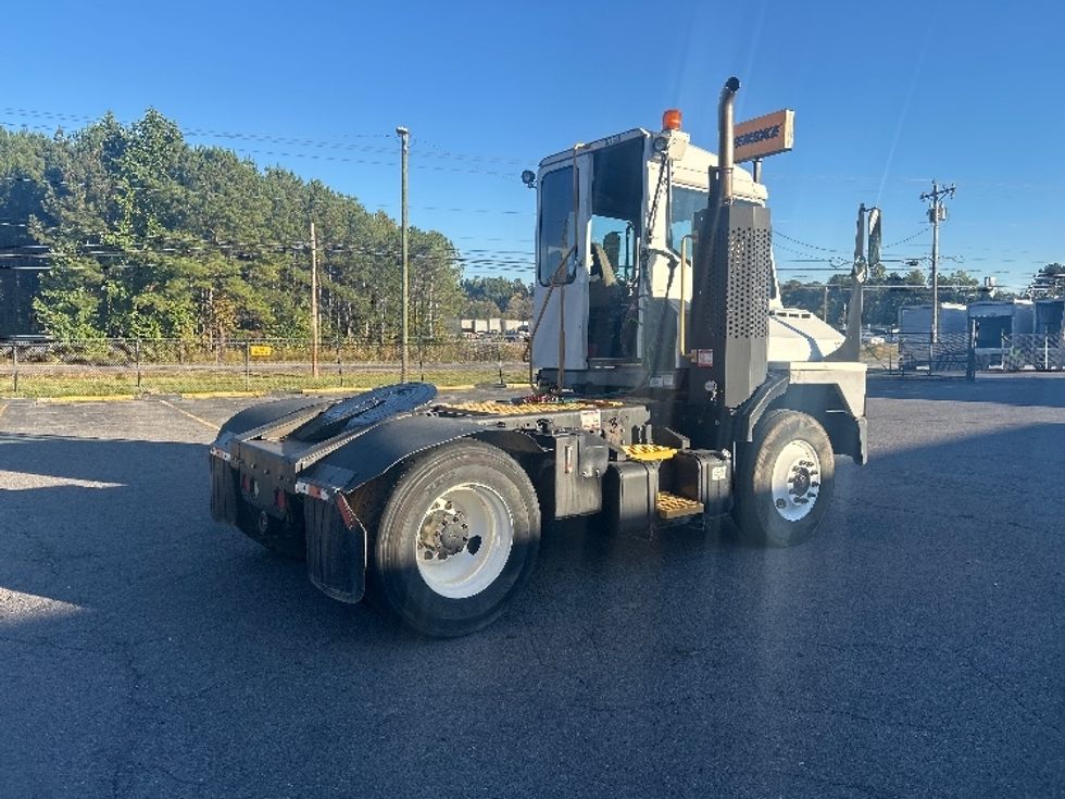 Yard Truck-Heavy Duty Tractors-Ottawa-2020-T2-Dalton-GA-19,363\n\t\tmiles-$ 75,000 - Image 7