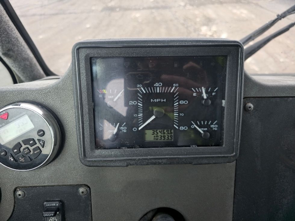 Yard Truck-Heavy Duty Tractors-Ottawa-2020-T2-Dayton-OH-35,469\n\t\tmiles-$ 71,500 - Image 10