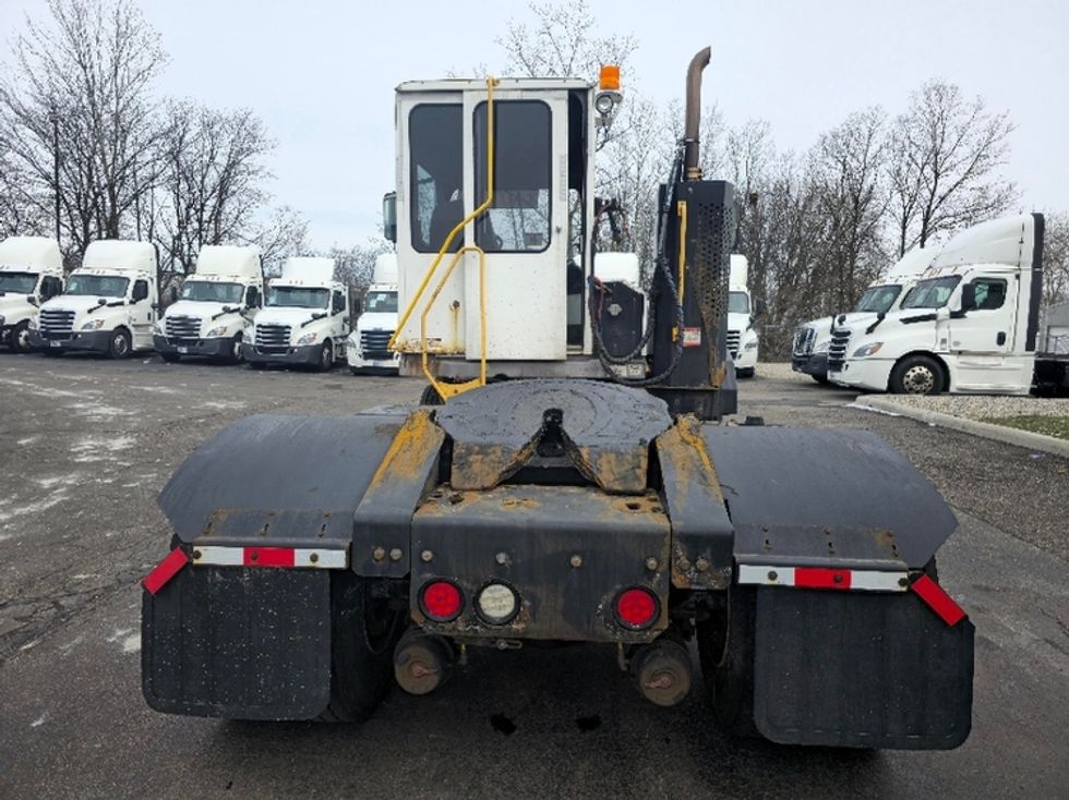 Yard Truck-Heavy Duty Tractors-Ottawa-2020-T2-Dayton-OH-35,469\n\t\tmiles-$ 71,500 - Image 6
