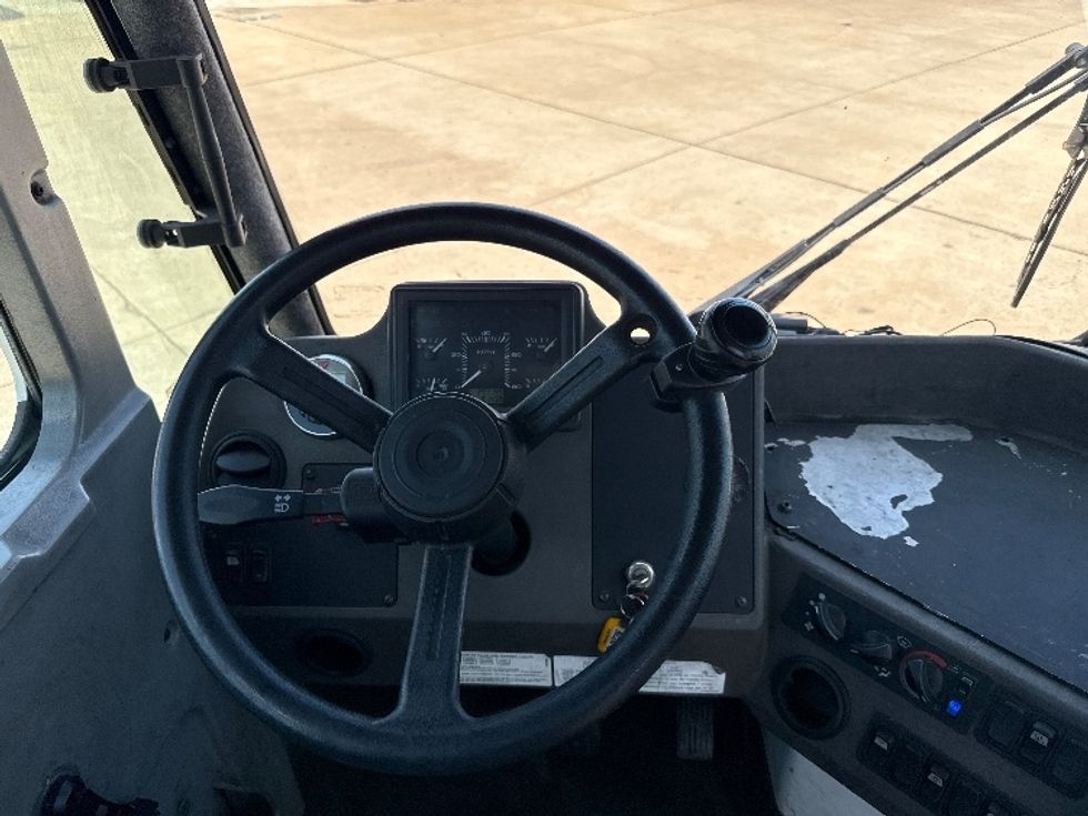 Yard Truck-Heavy Duty Tractors-Ottawa-2020-T2-Grand Prairie-TX-27,118\n\t\tmiles-$ 70,000 - Image 11