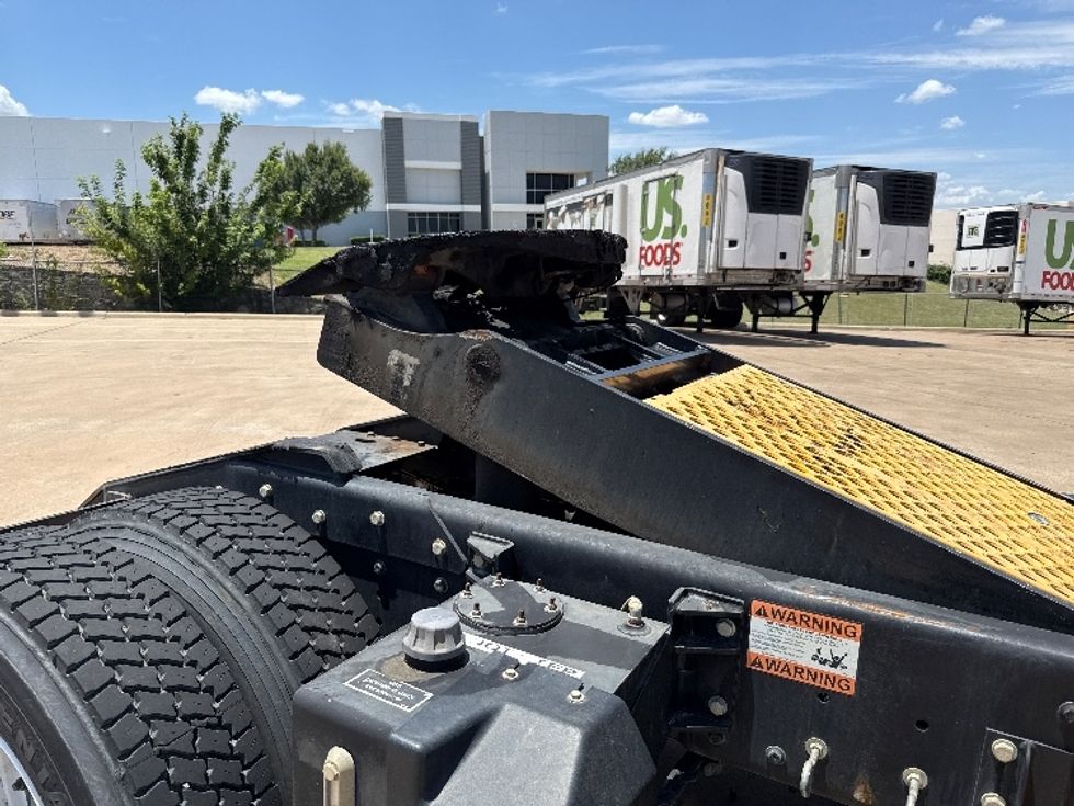 Yard Truck-Heavy Duty Tractors-Ottawa-2020-T2-Grand Prairie-TX-27,118\n\t\tmiles-$ 70,000 - Image 17