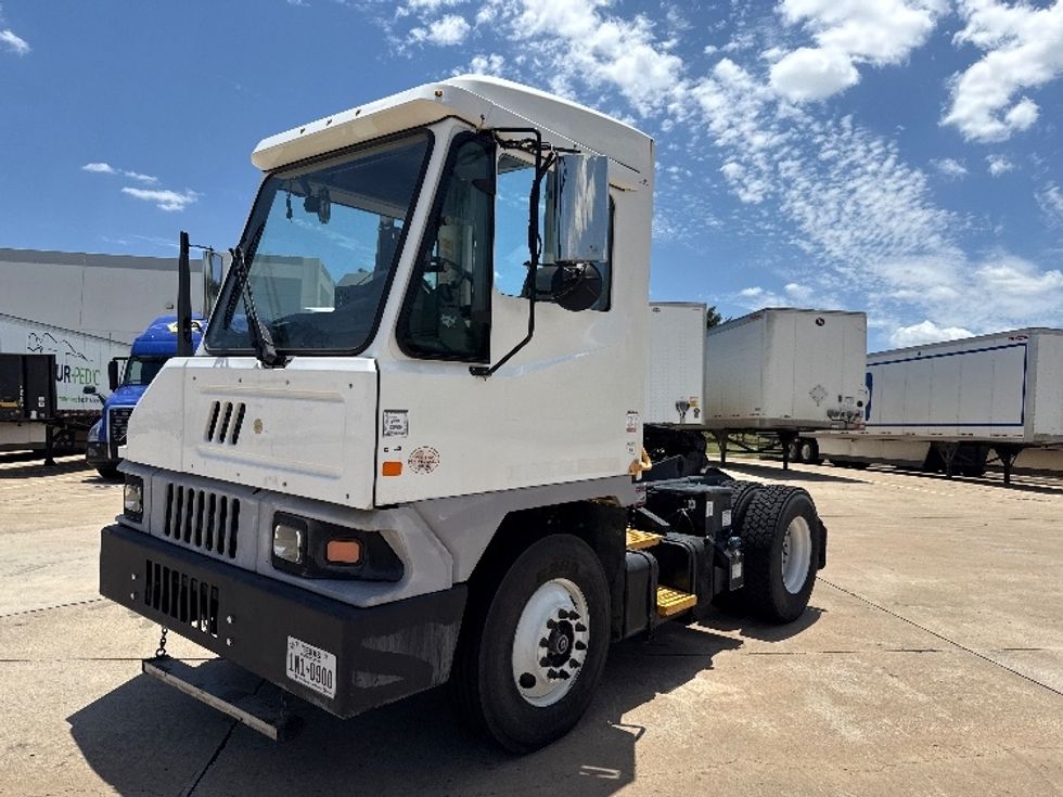 Yard Truck-Heavy Duty Tractors-Ottawa-2020-T2-Grand Prairie-TX-27,118\n\t\tmiles-$ 70,000 - Image 3