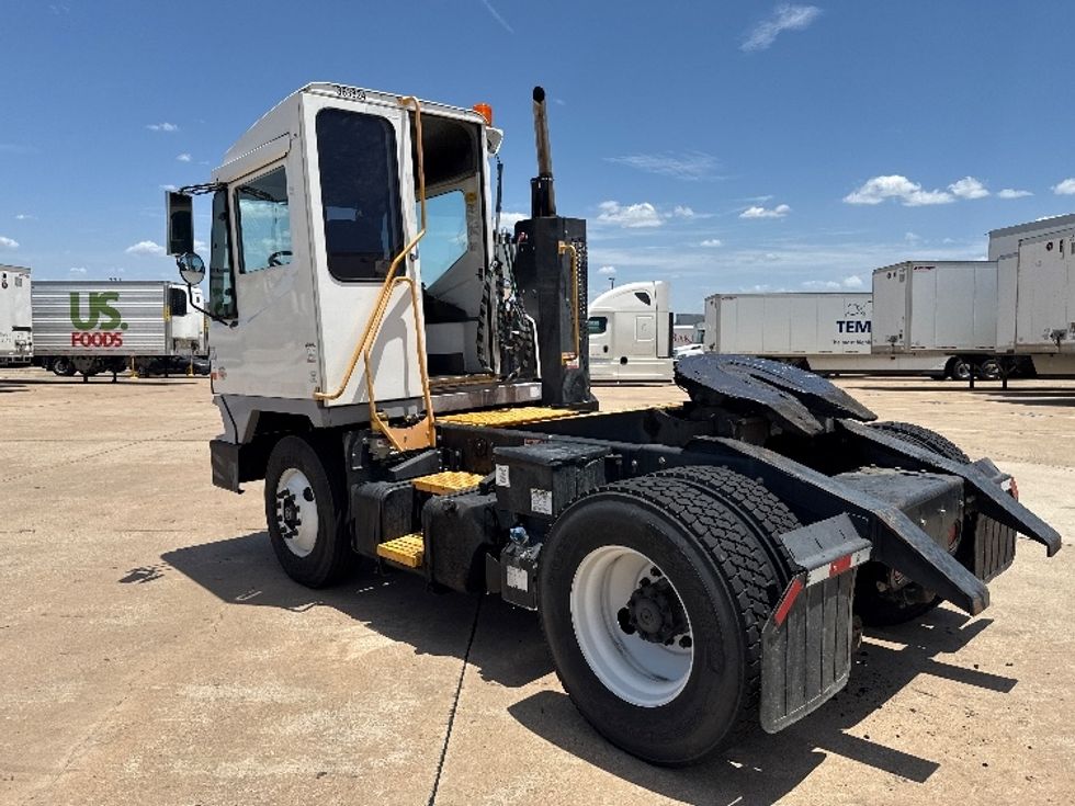Yard Truck-Heavy Duty Tractors-Ottawa-2020-T2-Grand Prairie-TX-27,118\n\t\tmiles-$ 70,000 - Image 5