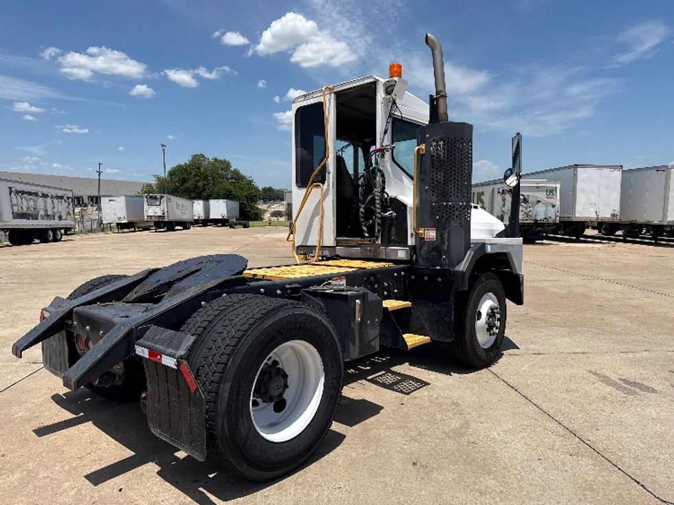 Yard Truck-Heavy Duty Tractors-Ottawa-2020-T2-Grand Prairie-TX-27,118\n\t\tmiles-$ 70,000 - Image 7