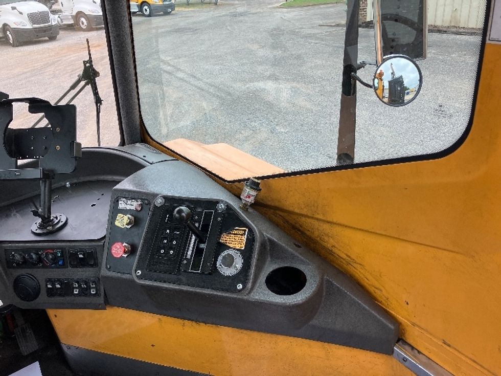 Yard Truck-Heavy Duty Tractors-Ottawa-2020-T2-Hueytown-AL-17,966\n\t\tmiles-$ 69,250 - Image 10