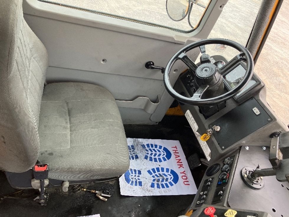 Yard Truck-Heavy Duty Tractors-Ottawa-2020-T2-Hueytown-AL-17,966\n\t\tmiles-$ 69,250 - Image 14