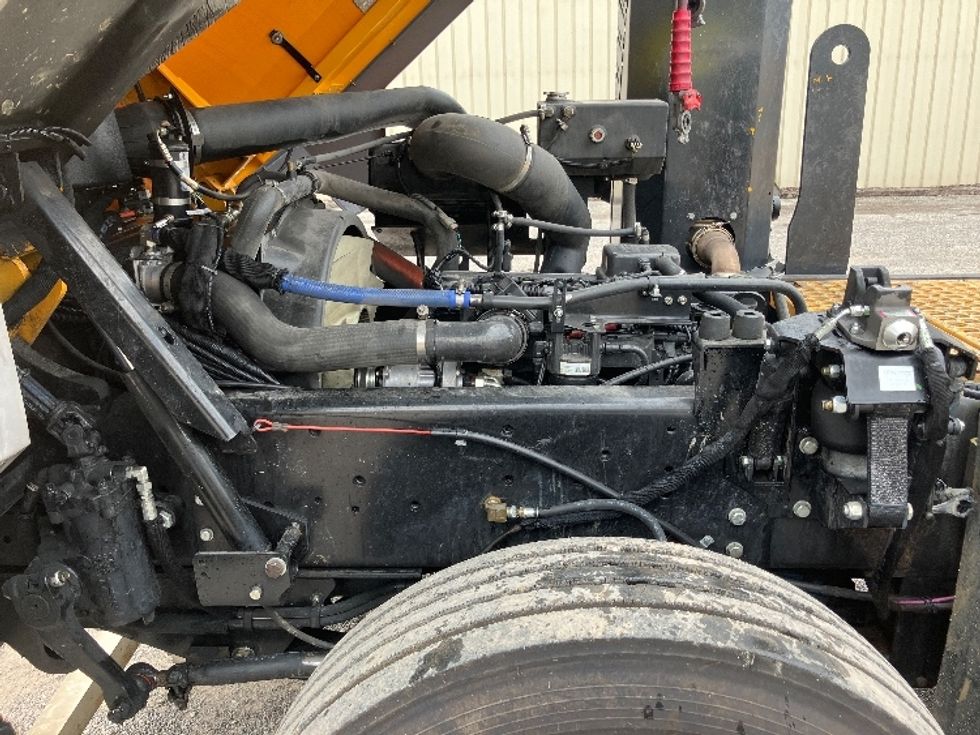 Yard Truck-Heavy Duty Tractors-Ottawa-2020-T2-Hueytown-AL-17,966\n\t\tmiles-$ 69,250 - Image 16