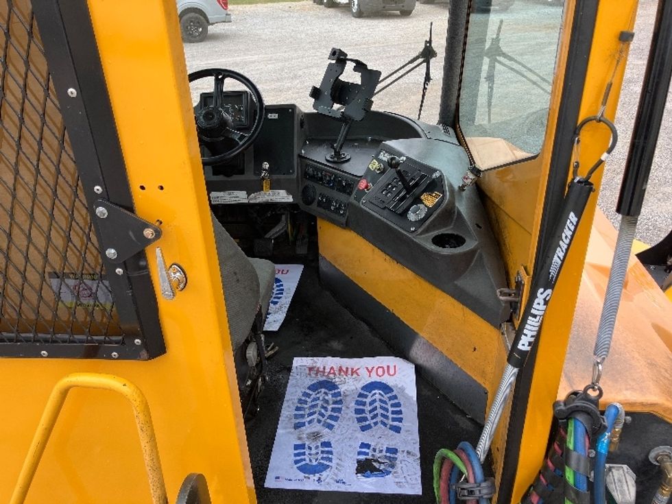 Yard Truck-Heavy Duty Tractors-Ottawa-2020-T2-Hueytown-AL-17,966\n\t\tmiles-$ 69,250 - Image 9