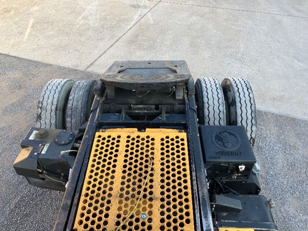 Yard Truck-Heavy Duty Tractors-Ottawa-2020-T2-Hueytown-AL-35,968\n\t\tmiles-$ 63,500 - Image 14
