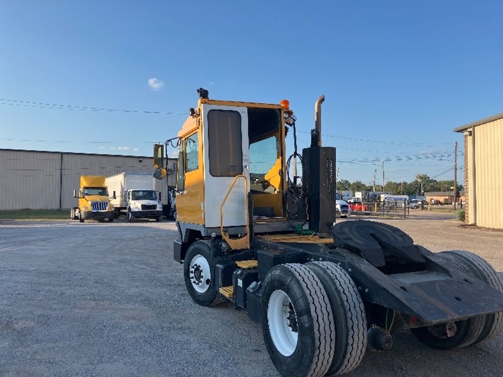 Yard Truck-Heavy Duty Tractors-Ottawa-2020-T2-Hueytown-AL-35,968\n\t\tmiles-$ 63,500 - Image 5