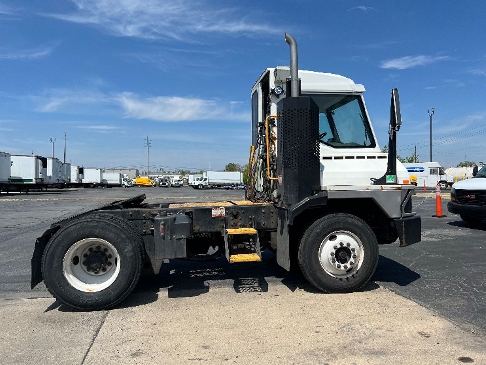 Yard Truck-Heavy Duty Tractors-Ottawa-2020-T2-Indianapolis-IN-502,034\n\t\tmiles-$ 71,750 - Image 8