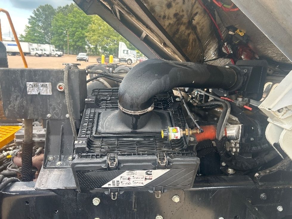 Yard Truck-Heavy Duty Tractors-Ottawa-2020-T2-Jackson-MS-25,983\n\t\tmiles-$ 65,750 - Image 13