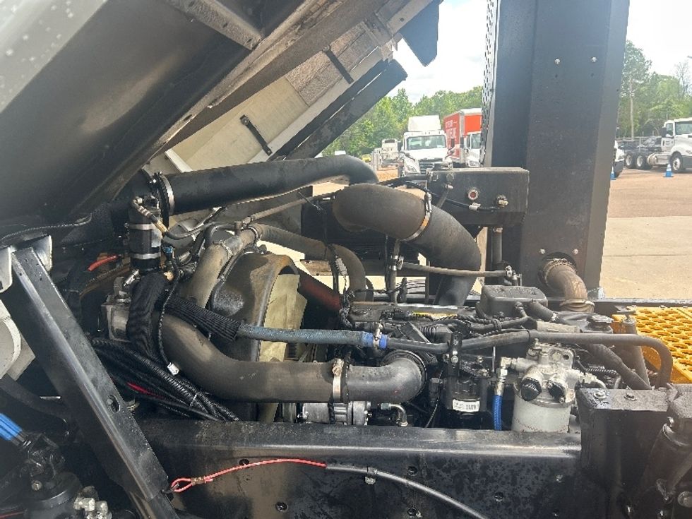 Yard Truck-Heavy Duty Tractors-Ottawa-2020-T2-Jackson-MS-25,983\n\t\tmiles-$ 65,750 - Image 14