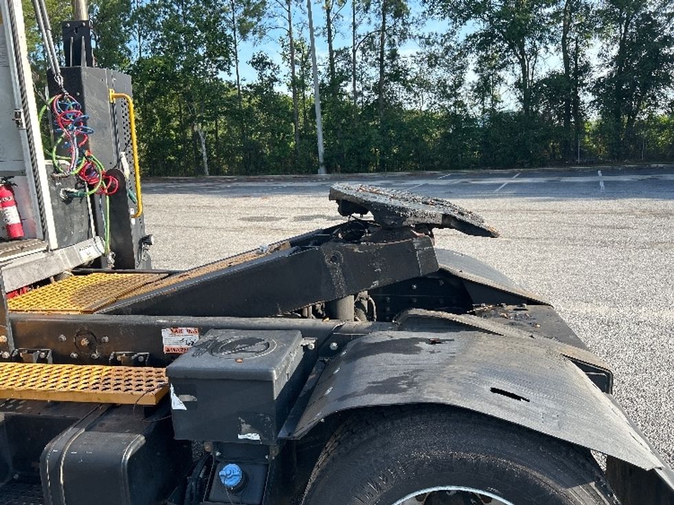 Yard Truck-Heavy Duty Tractors-Ottawa-2020-T2-Jacksonville-FL-336,070\n\t\tmiles-$ 79,000 - Image 14