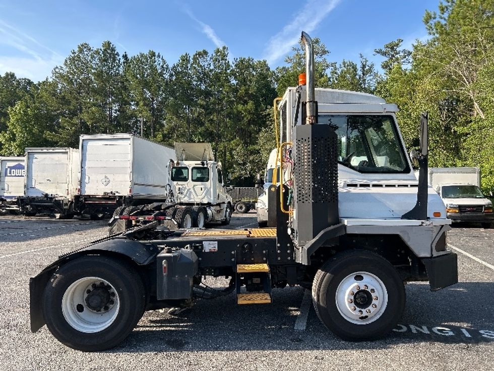 Yard Truck-Heavy Duty Tractors-Ottawa-2020-T2-Jacksonville-FL-336,070\n\t\tmiles-$ 79,000 - Image 8