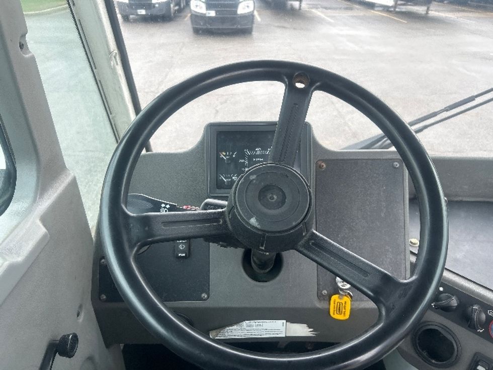 Yard Truck-Heavy Duty Tractors-Ottawa-2020-T2-Kansas City-MO-24,990\n\t\tmiles-$ 74,250 - Image 10