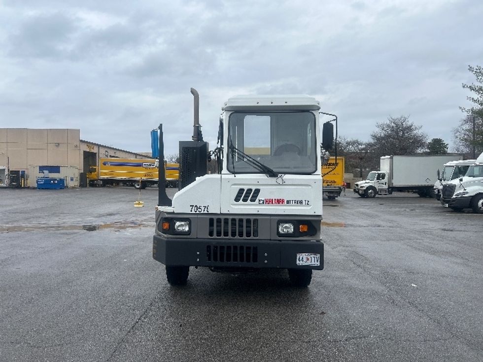 Yard Truck-Heavy Duty Tractors-Ottawa-2020-T2-Kansas City-MO-24,990\n\t\tmiles-$ 74,250 - Image 2