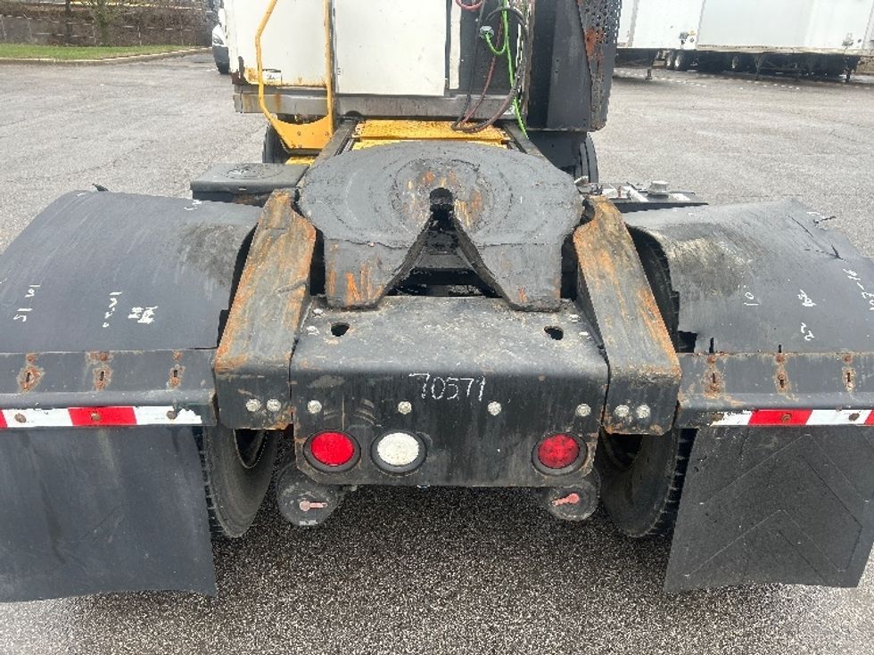 Yard Truck-Heavy Duty Tractors-Ottawa-2020-T2-Kansas City-MO-24,990\n\t\tmiles-$ 74,250 - Image 5