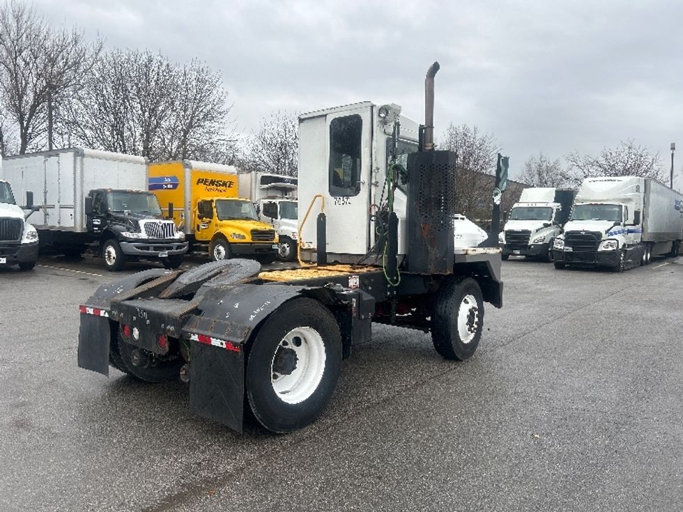Yard Truck-Heavy Duty Tractors-Ottawa-2020-T2-Kansas City-MO-24,990\n\t\tmiles-$ 74,250 - Image 6
