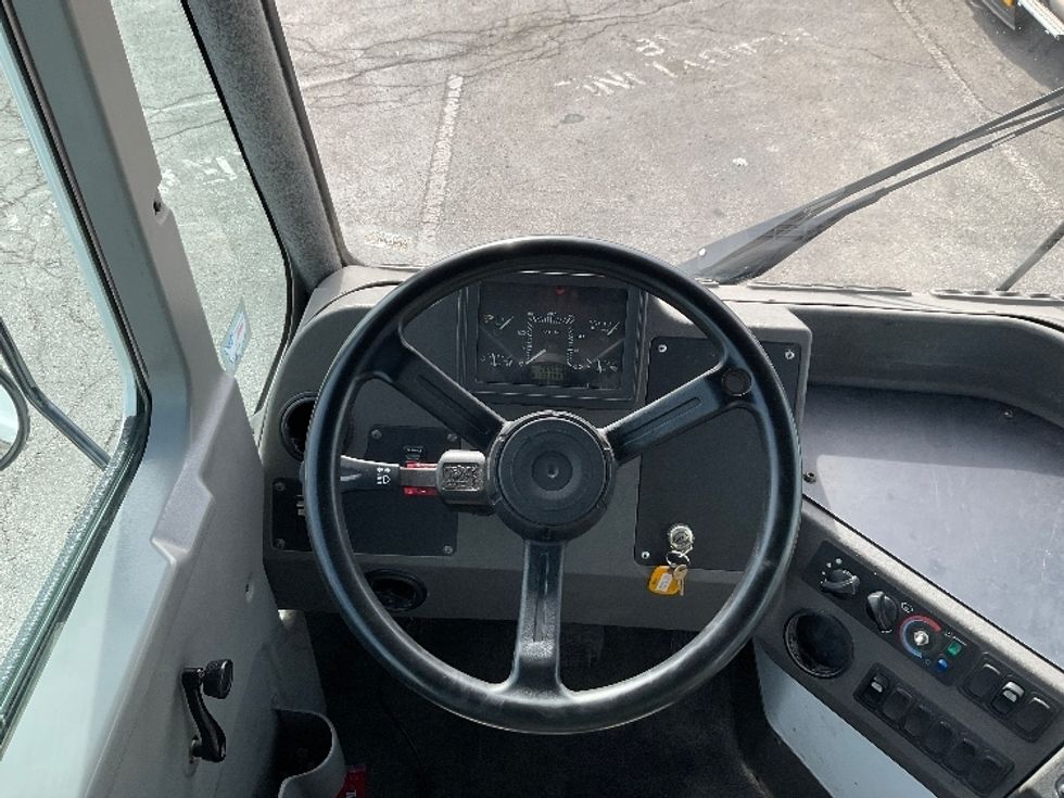 Yard Truck-Heavy Duty Tractors-Ottawa-2020-T2-Kansas City-MO-28,899\n\t\tmiles-$ 75,000 - Image 10