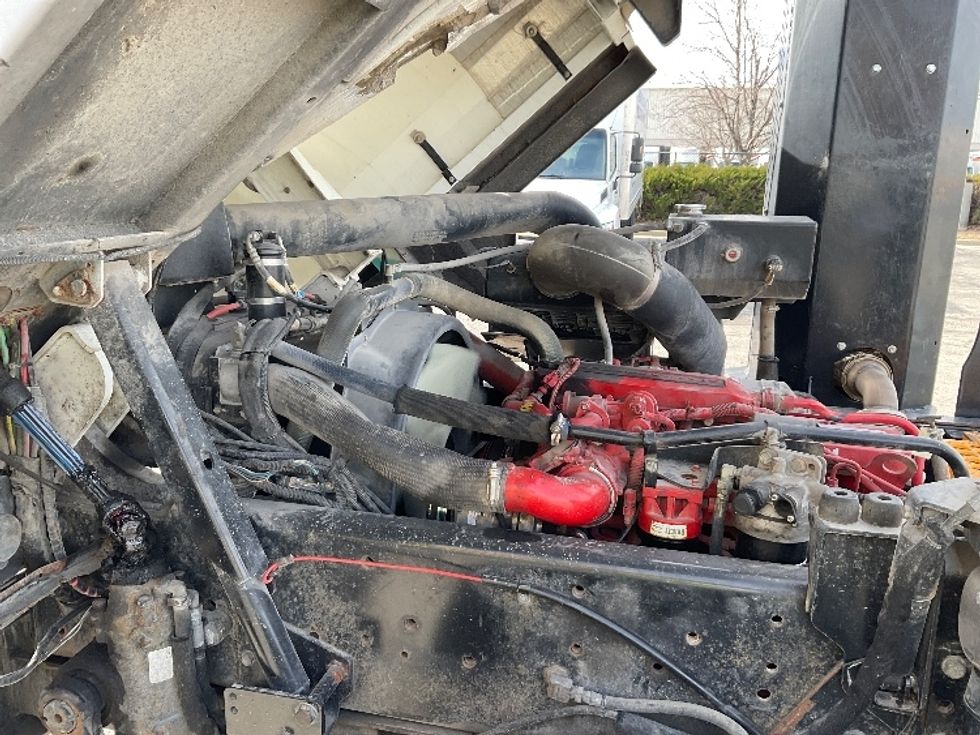 Yard Truck-Heavy Duty Tractors-Ottawa-2020-T2-Kansas City-MO-28,899\n\t\tmiles-$ 75,000 - Image 12