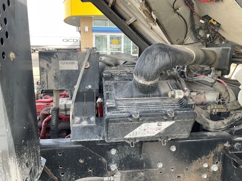 Yard Truck-Heavy Duty Tractors-Ottawa-2020-T2-Kansas City-MO-28,899\n\t\tmiles-$ 75,000 - Image 13