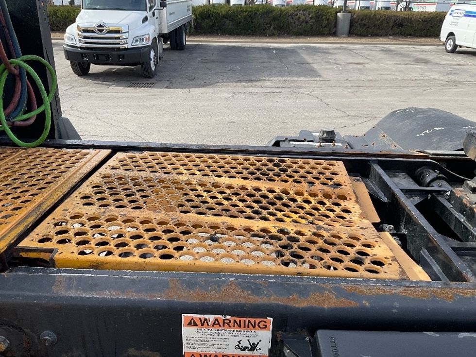 Yard Truck-Heavy Duty Tractors-Ottawa-2020-T2-Kansas City-MO-28,899\n\t\tmiles-$ 75,000 - Image 16