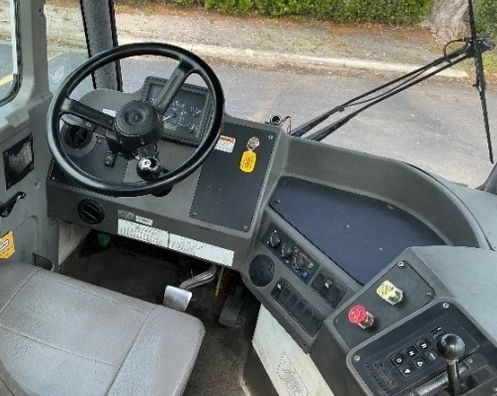 Yard Truck-Heavy Duty Tractors-Ottawa-2020-T2-Medley-FL-30,049\n\t\tmiles-$ 67,250 - Image 10