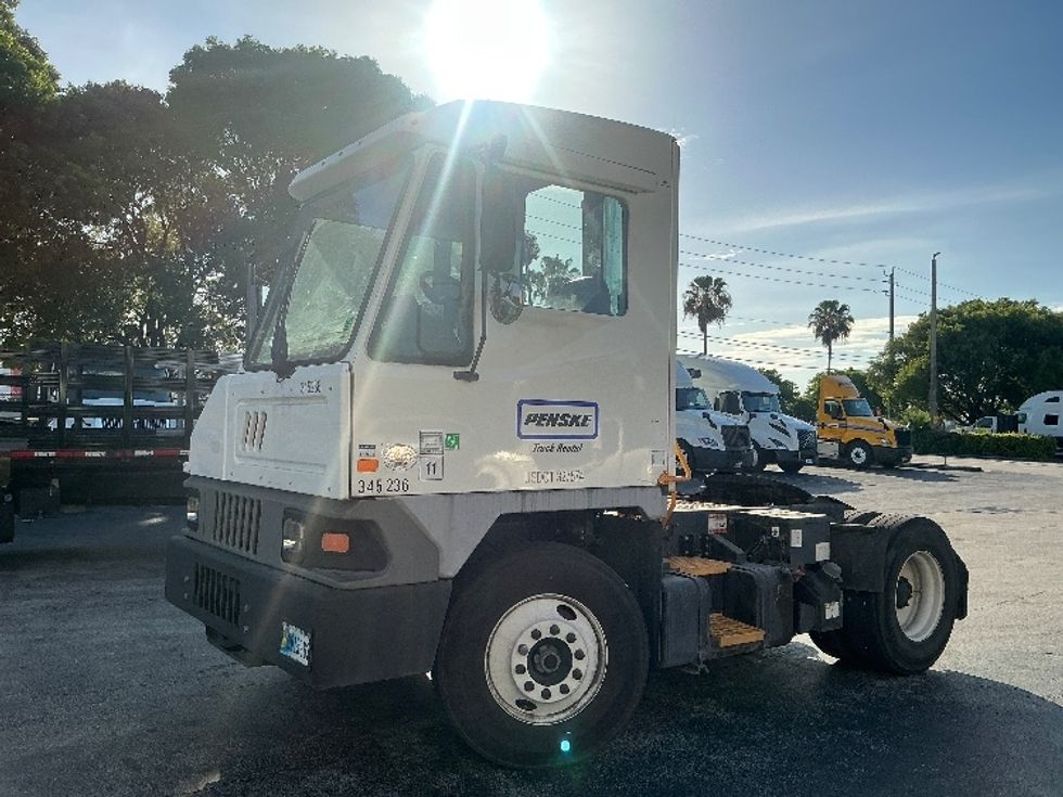 Yard Truck-Heavy Duty Tractors-Ottawa-2020-T2-Medley-FL-30,049\n\t\tmiles-$ 67,250 - Image 3