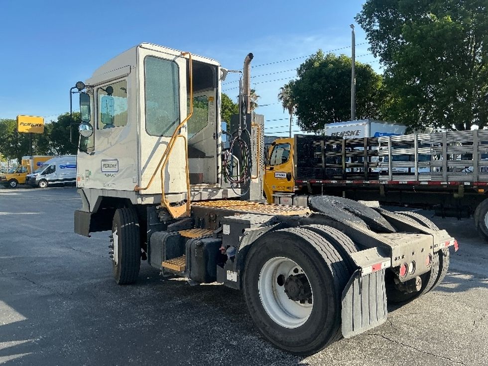 Yard Truck-Heavy Duty Tractors-Ottawa-2020-T2-Medley-FL-30,049\n\t\tmiles-$ 67,250 - Image 5