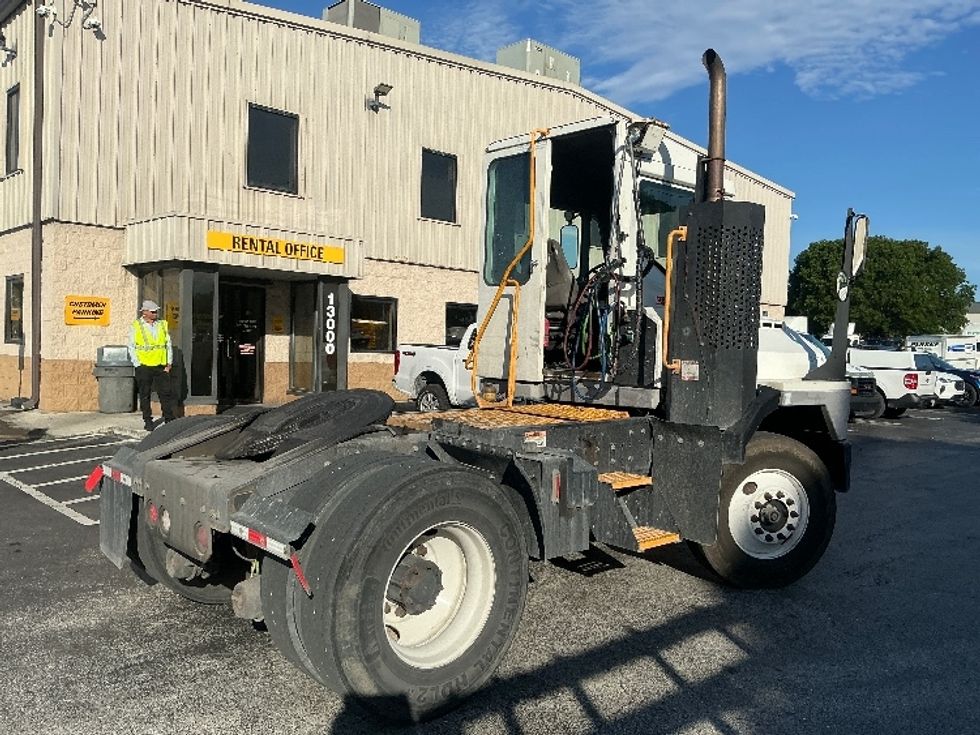 Yard Truck-Heavy Duty Tractors-Ottawa-2020-T2-Medley-FL-30,049\n\t\tmiles-$ 67,250 - Image 7