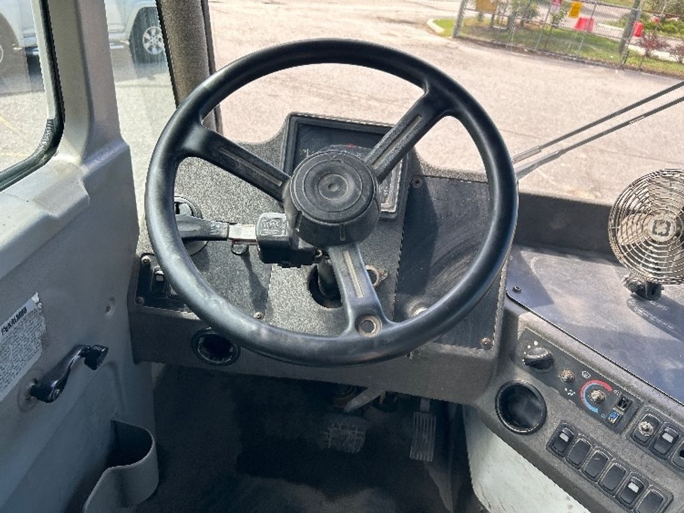Yard Truck-Heavy Duty Tractors-Ottawa-2020-T2-Newport News-VA-33,062\n\t\tmiles-$ 59,000 - Image 11