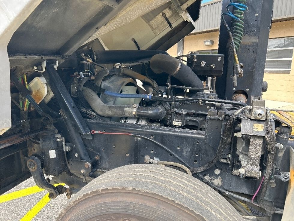 Yard Truck-Heavy Duty Tractors-Ottawa-2020-T2-Newport News-VA-33,062\n\t\tmiles-$ 59,000 - Image 16