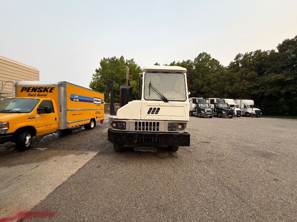 Yard Truck-Heavy Duty Tractors-Ottawa-2020-T2-Newport News-VA-33,062\n\t\tmiles-$ 59,000 - Image 2