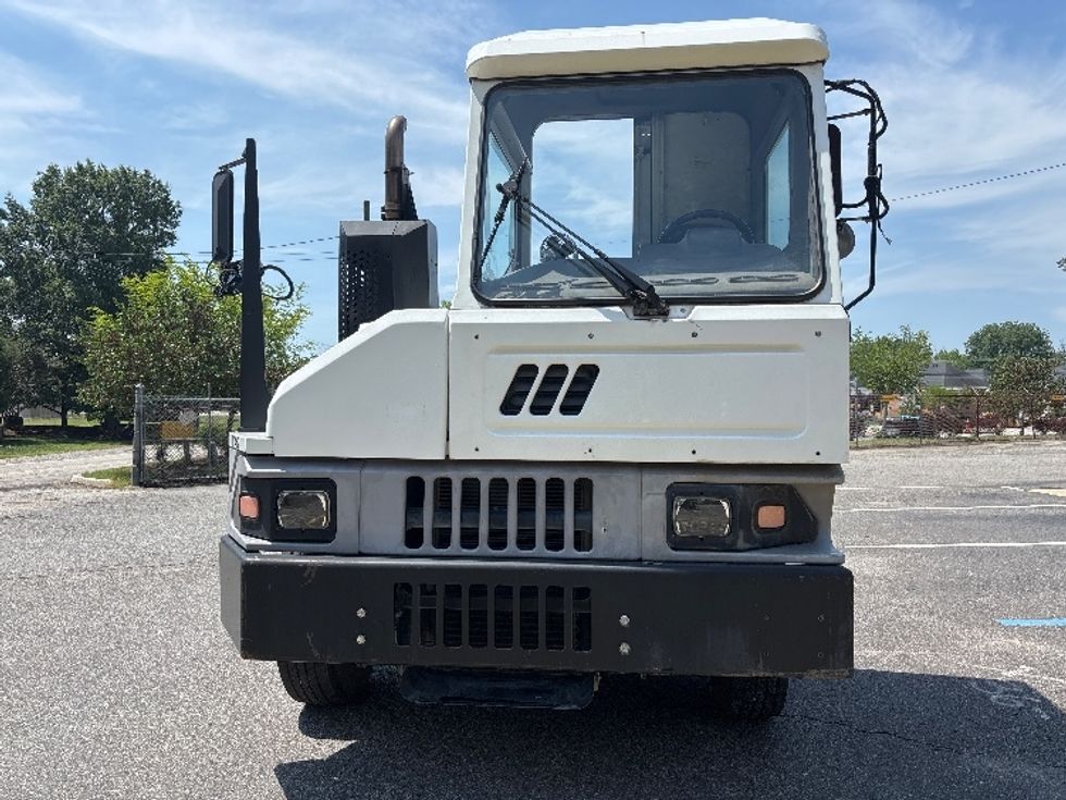 Yard Truck-Heavy Duty Tractors-Ottawa-2020-T2-Prince George-VA-180,500\n\t\tmiles-$ 68,250 - Image 2